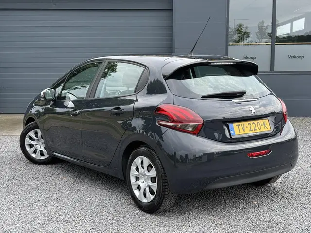Peugeot 208 1.2 PureTech Like 2018 Benzine 5