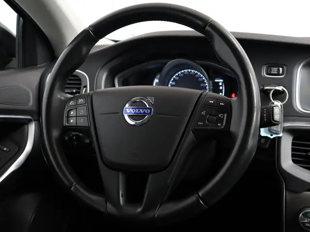 Volvo V40 1.6 T2 Momentum 2014 Benzine 16