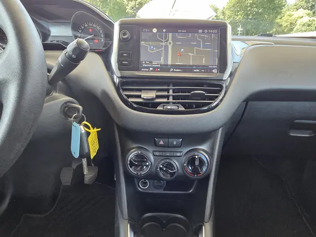 Peugeot 208 2