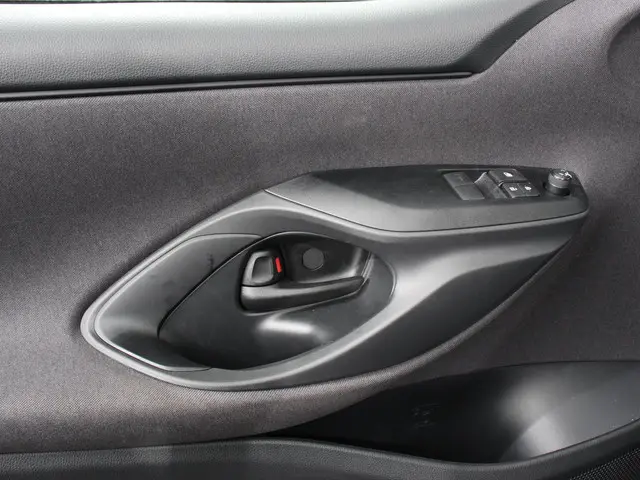Mazda 2 Hybrid 1.5 Prime-line 2024 Hybride Benzine 15