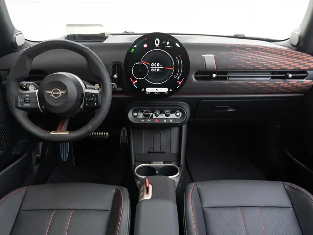 MINI 3-Deurs John Cooper Works 2025 Benzine 9