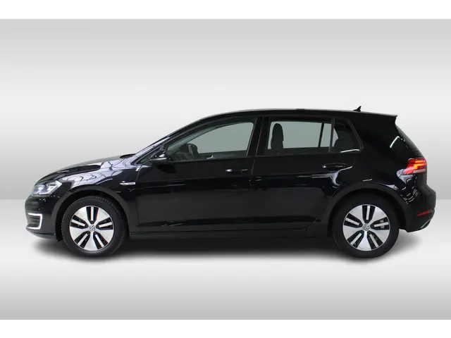 Volkswagen e-Golf 2