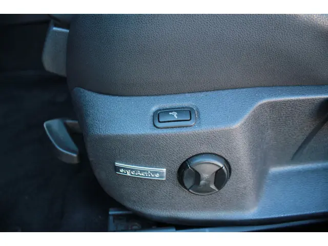 Volkswagen Golf 1.4 TSI ACT Highline 2013 Benzine 25