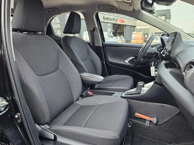 Toyota Yaris 1.5 Hybrid Active 2021 Hybride Benzine 23