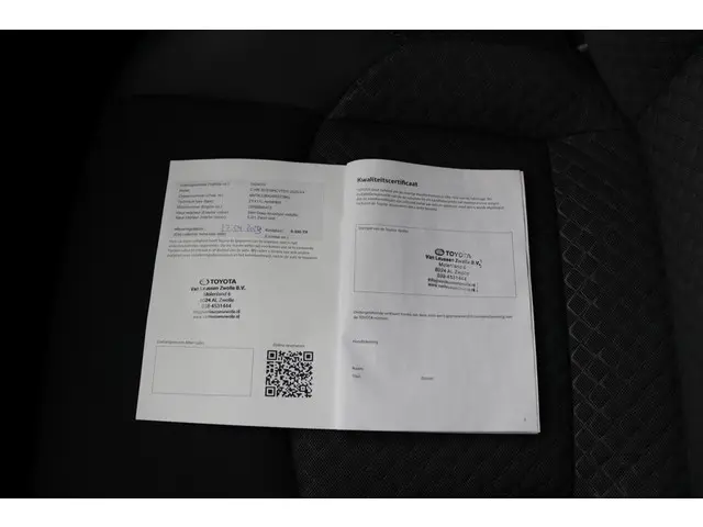 Toyota C-HR 1.8 Hybrid Dynamic 2023 Hybride Benzine 47