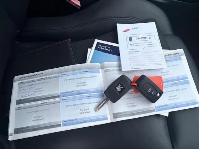 Peugeot RCZ 1.6 THP , APK 09-2026 , LEER , NAVI 2013 Benzine 14