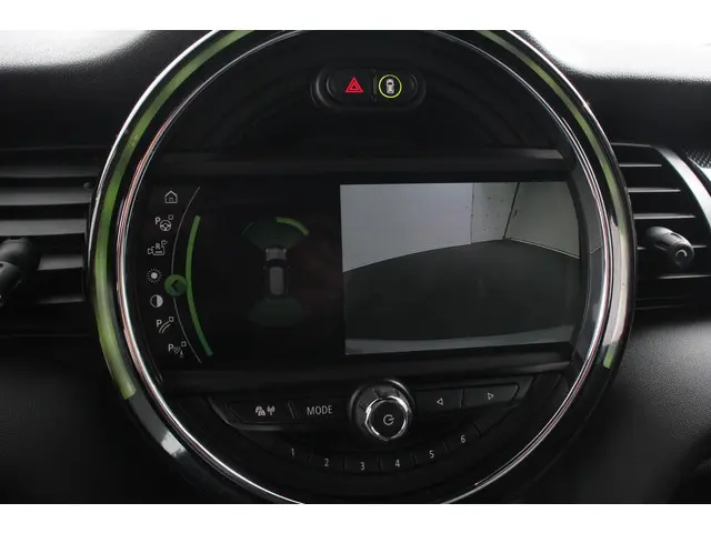 MINI Electric Cooper Charged 33 kWh 2020 Elektrisch 3