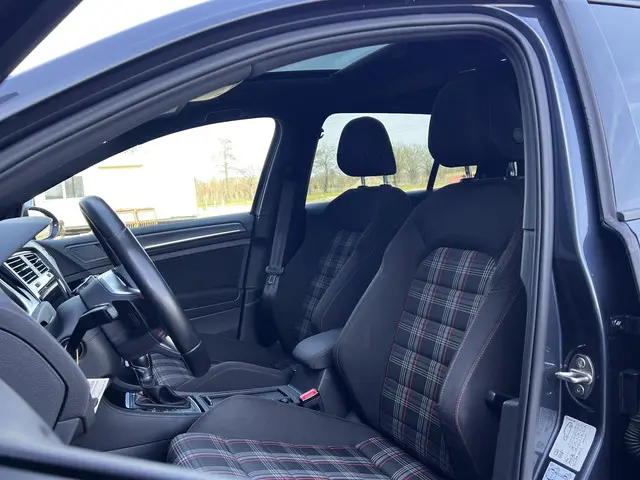 Volkswagen Golf 2.0 TSI GTI 2017 Benzine 25