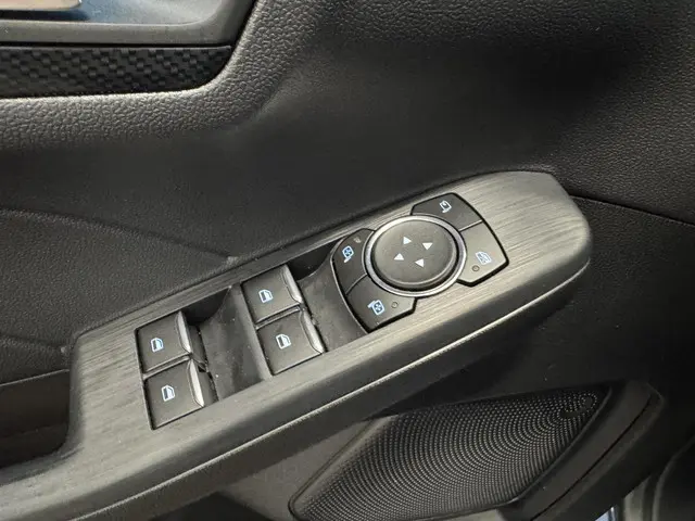 Ford Kuga 2.5 PHEV ST-Line X 2022 Hybride Benzine 17