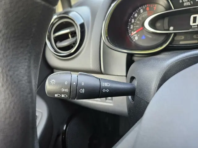 Renault Clio 0.9 TCe Zen 2017 Benzine 14