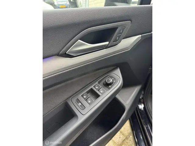 Volkswagen Golf 1.0 eTSI Life Business 2023 Benzine 14