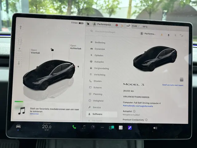 Tesla Model 3 RWD 60 kWh 2024 Elektrisch 24