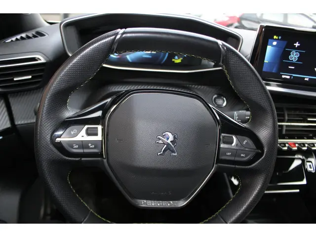 Peugeot e-2008 EV GT 50 kWh 2020 Elektrisch 14