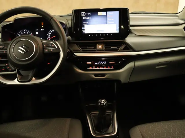 Suzuki Swift 1.2 Style Smart Hybrid 2025 Hybride Benzine 4