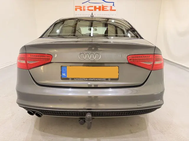 Audi A4 Sedan 1.8 TFSI S Edition Automaat 2015 Benzine 4