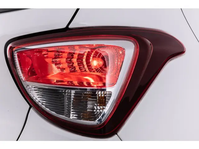 Hyundai i10 1.0i Comfort | AIRCO | BLUETOOTH . 2019 Benzine 22