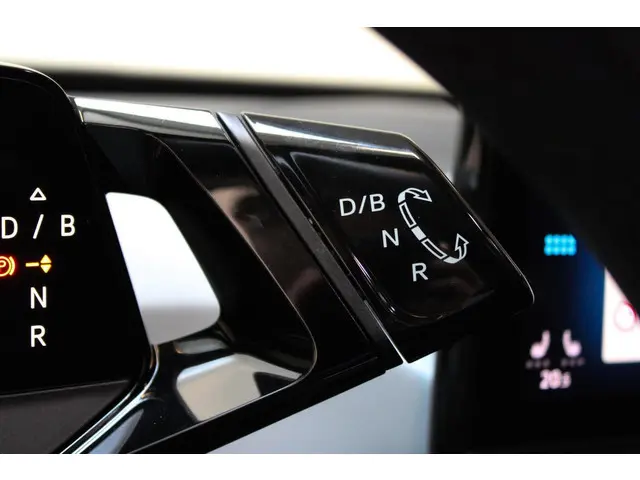 Volkswagen ID.3 Pro 58 kWh | LEDER | UNIEK! | 2020 Elektrisch 28