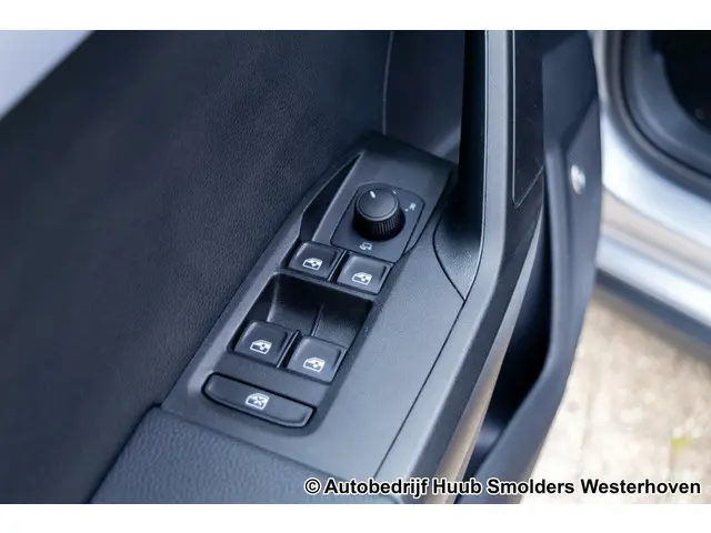 SEAT Arona 1.0 TSI FR Business Intense 2022 Benzine 21