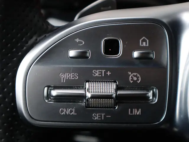 Mercedes-Benz B-Klasse 180 Premium 2019 Benzine 16