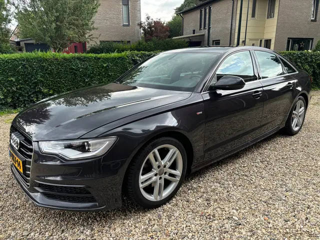 Audi A6 Limousine 2.0 TFSI Sport Edition 2014 Benzine