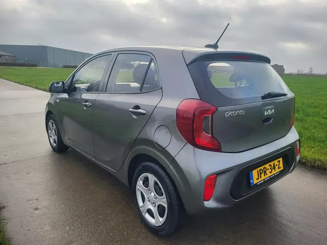 Kia Picanto 2023 27.615km 5drs 2023 Benzine 21
