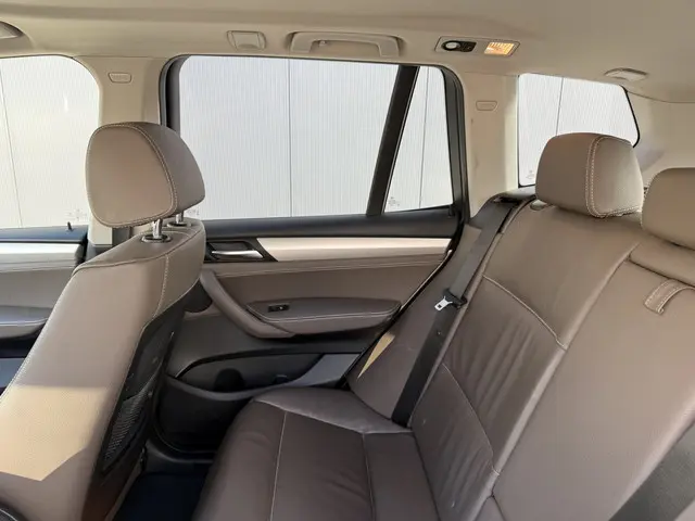 BMW X3 xDrive20i High Executive 2012 Benzine 16