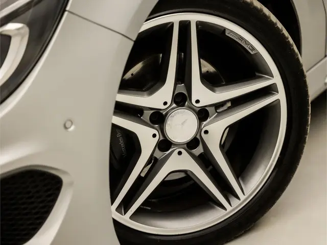 Mercedes-Benz CLA 180 AMG Edition 1 2014 Benzine 28