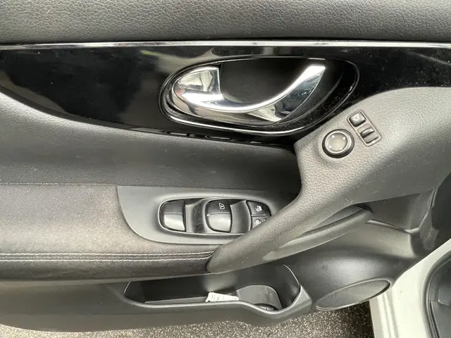 Nissan QASHQAI 1.2 N-Connecta 2016 Benzine 17