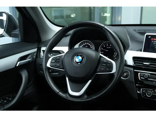 BMW X1 sDrive20i Executive Edition 2019 Benzine 17