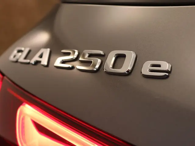 Mercedes-Benz GLA 250 e Style 2020 Hybride Benzine 19