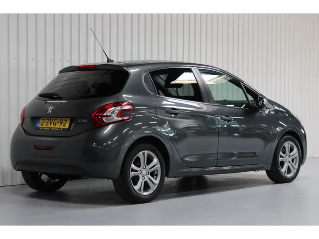 Peugeot 208 1.2 PureTech Style Pack Plus 2015 Benzine 7