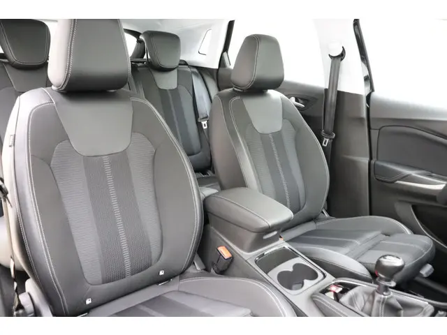 Opel Grandland 1.2 Turbo GS 2024 Benzine 11