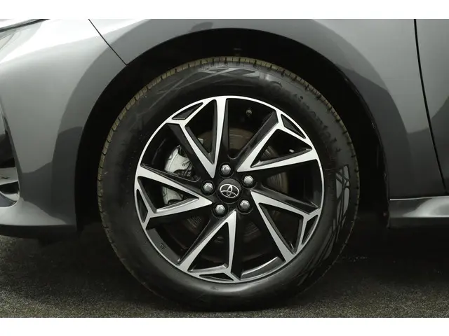 Toyota Yaris 1.5 Hybrid Dynamic 2022 Hybride Benzine 37
