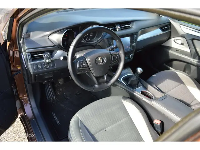 Toyota Avensis 1.6 D-4D-F 2016 BTW AUTO 2016 Diesel 12