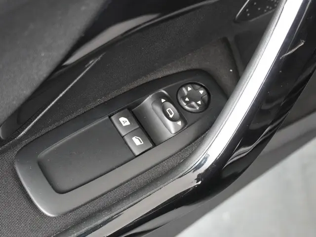 Peugeot 208 1.2 PureTech Blue Lion 2017 Benzine 13