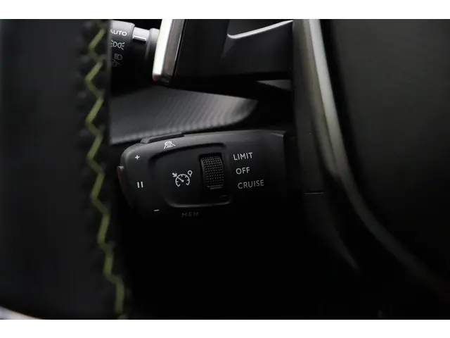 Peugeot 208 1.2 PureTech GT Pack 2022 Benzine 29