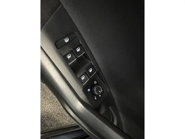 Volkswagen Taigo 1.5 TSI R-Line Business 2023 Benzine 19