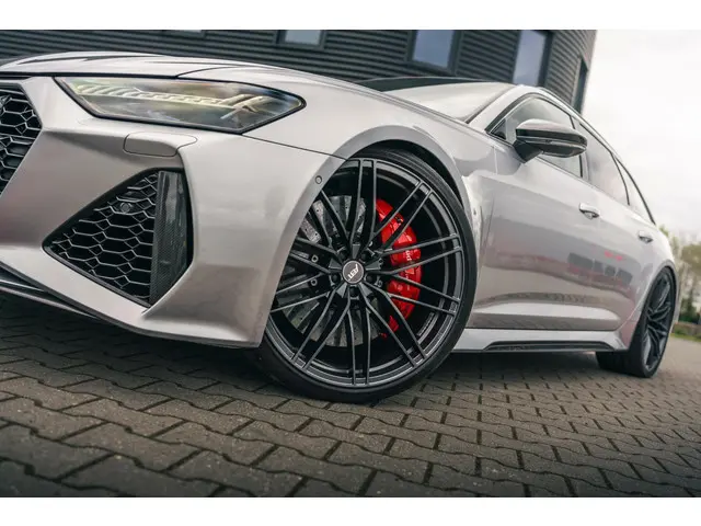 Audi RS6 A6 Avant TFSI quattro 2019 Benzine 12