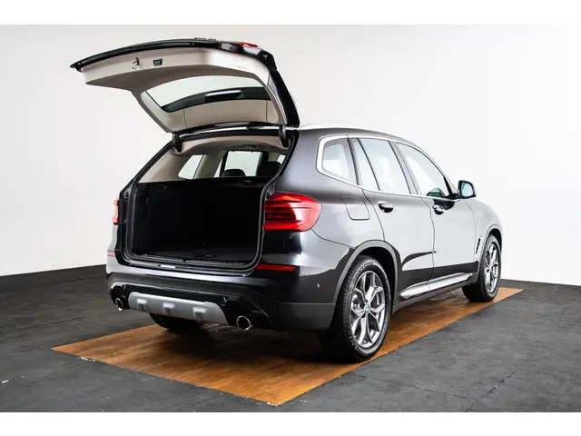 BMW X3 xDrive30i High Executive 2019 Benzine 10
