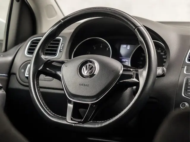 Volkswagen Polo 1.0 Sportline 2015 Benzine 18