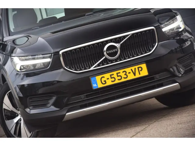 Volvo XC40 3