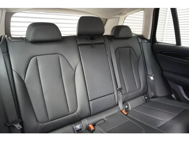 BMW X3 xDrive30e 2022 Hybride Benzine 10
