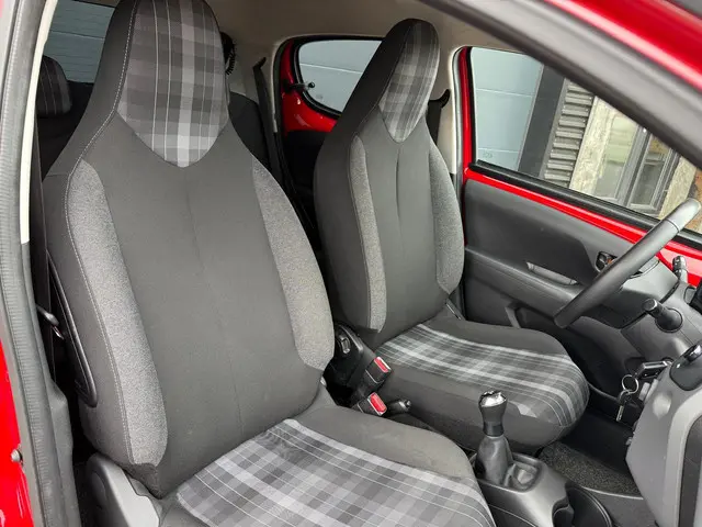 Peugeot 108 1.0 e-VTi Active 5 drs Airco 2019 Benzine 10