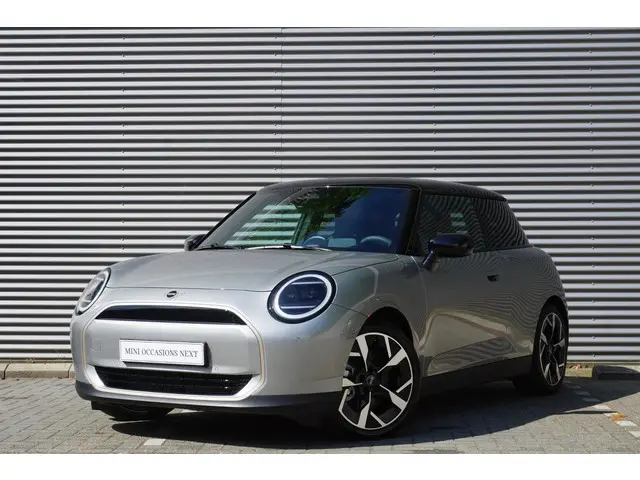 MINI 3-Deurs Cooper E 2025 Elektrisch 31