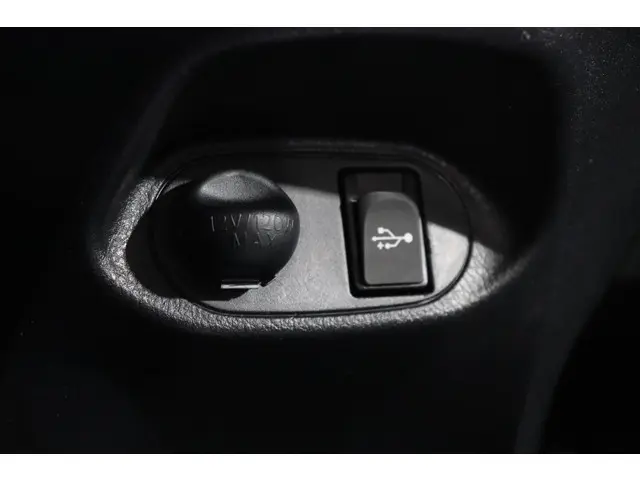 Toyota Yaris 1.5 Hybrid Aspiration, 2017 Hybride Benzine 14