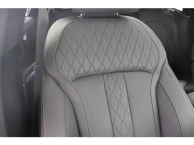 BMW X6 M50i High Executive 2021 Benzine 12