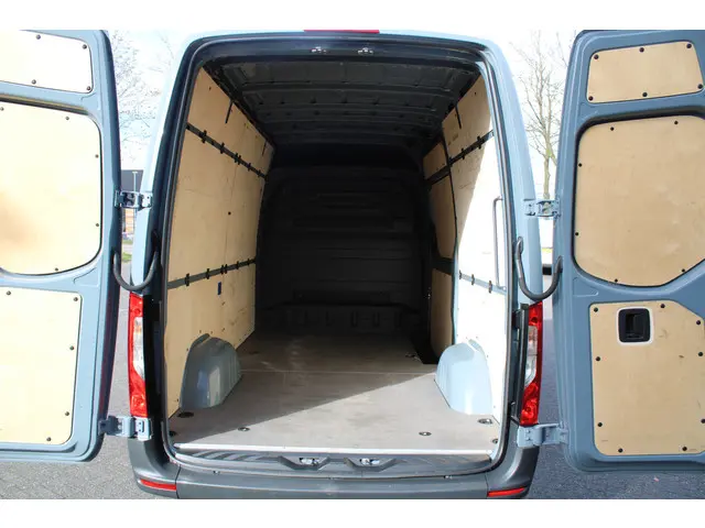 Mercedes-Benz Sprinter 319 CDI 3.0 V6 L2H2 2019 Diesel 14