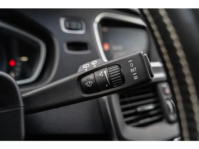 Volvo V40 1.5 T3 Polar+ Sport 2019 Benzine 30