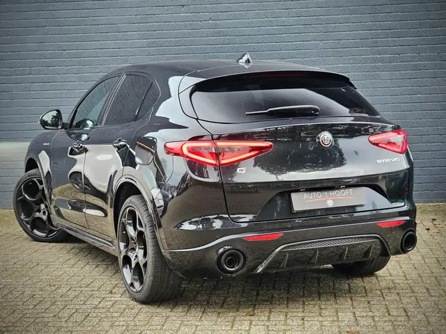 Alfa Romeo Stelvio 2
