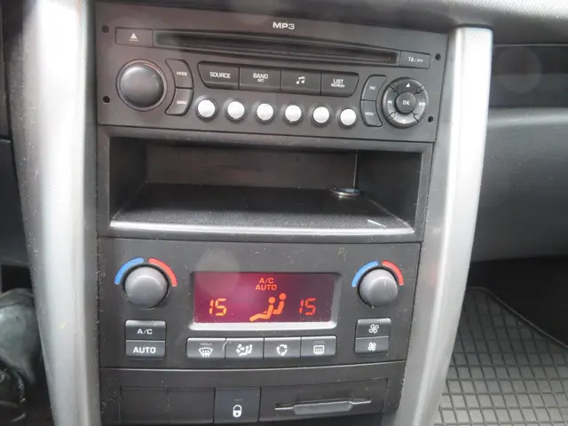 Peugeot 207 1.4 VTi Look 174167 km nap 2009 Benzine 16